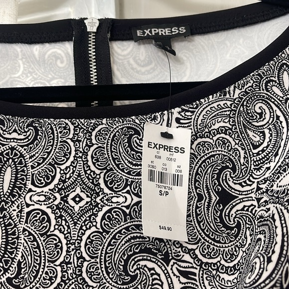 Express‎ Top - Picture 2 of 3